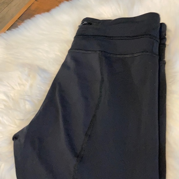 Lululemon Capri legging size 6 - Picture 3 of 4